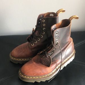 Dr. Martens Made in England Steed Lthr size UK 4